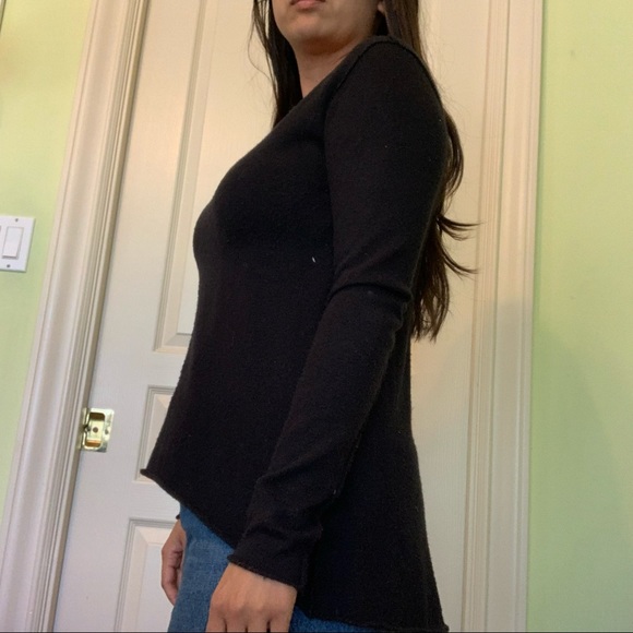 Black sweater - Picture 2 of 4